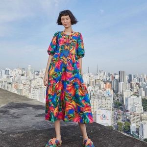 NWOT Farm Rio Banana Mix Short Sleeve Tiered
Cotton Midi Dress Small